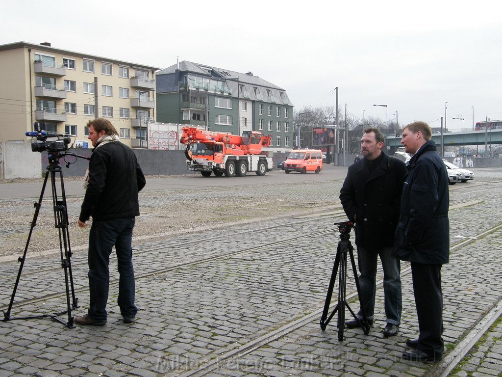 Neue LF`s fuer Koeln Uebergabe in Koeln Deutz an den Wachen  P027.JPG